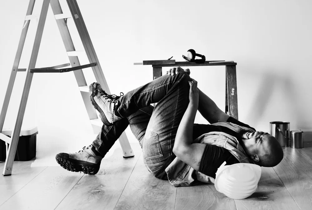 Understanding the Difference between Workers' Compensation and Personal Injury Cases